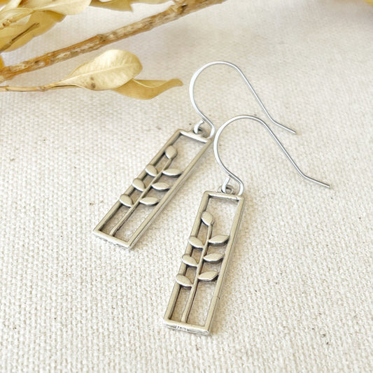 Framed Leaves Earrings - Autumn and Ro