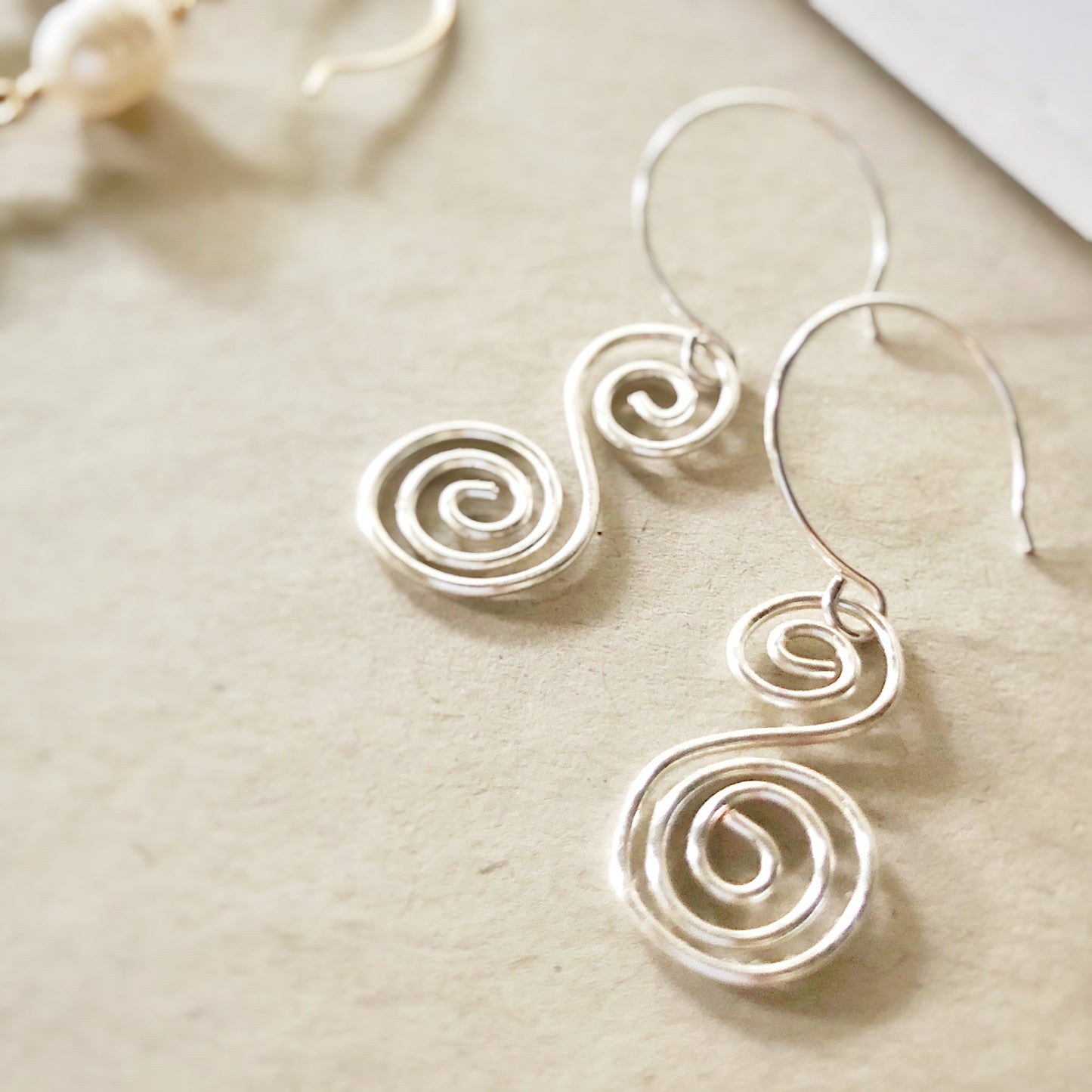 Swirls and Pearls Workshop - Autumn and Ro