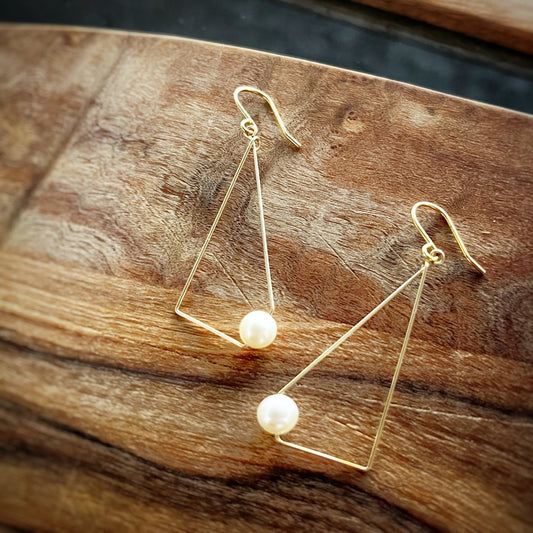 Sultry Pearl Earrings - Gold-Fill - Autumn and Ro